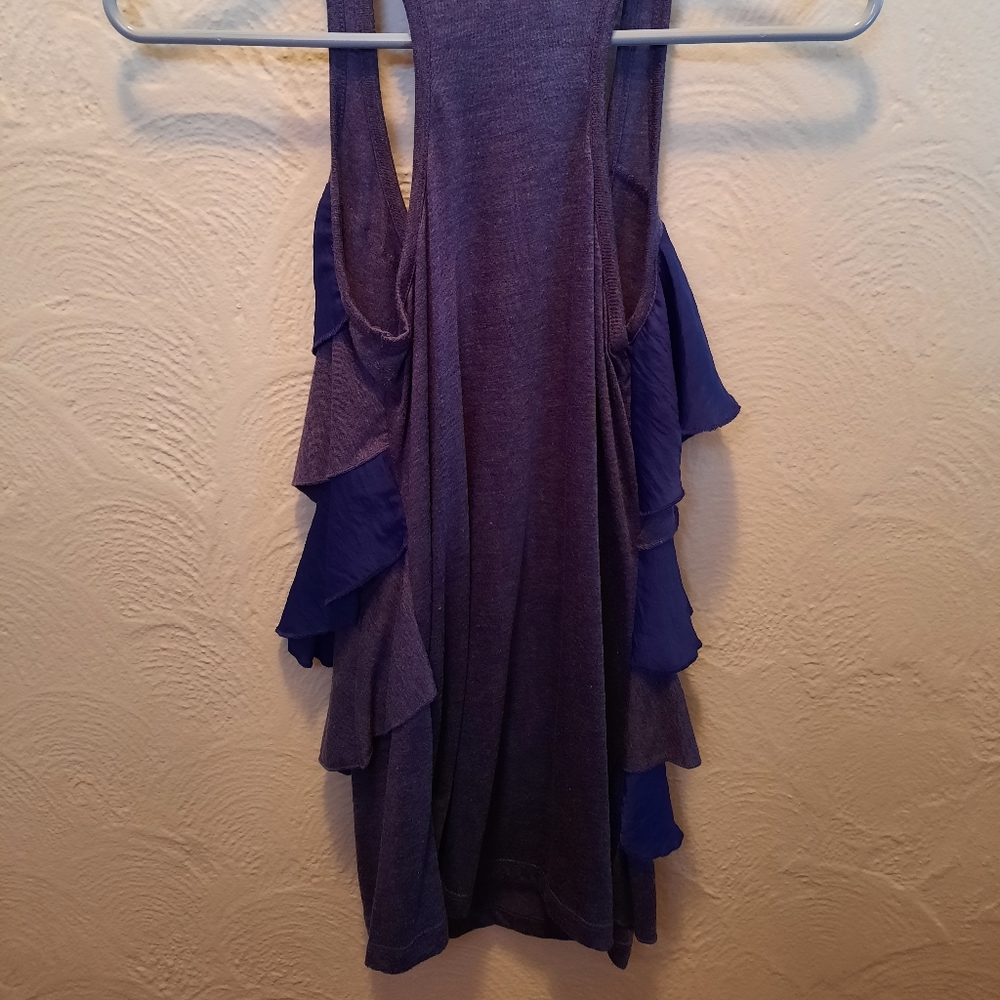 Eyeshadow Ruffle Tank Top - Picture 3 of 6
